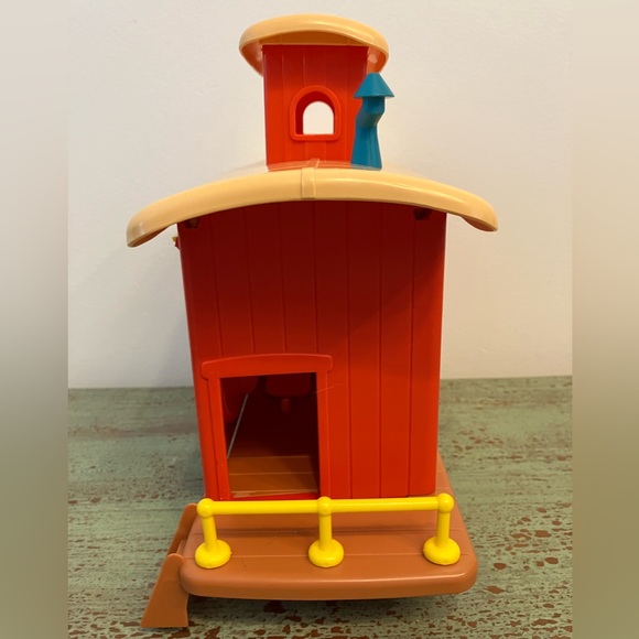 Vintage 1984 TOMY Get Along Gang Clubhouse Caboose Toy & Original Box - Picture 4 of 11